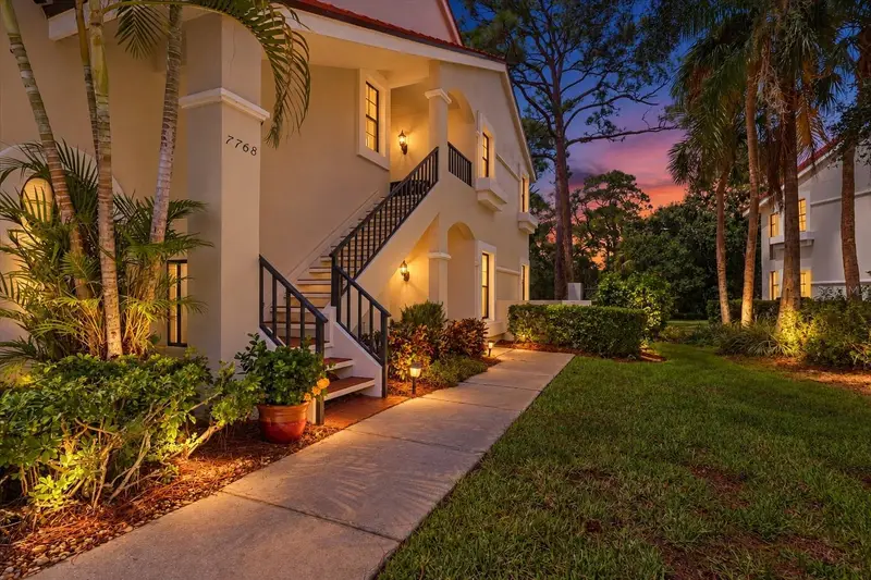 7768 Fairway Woods Dr #1306, FL