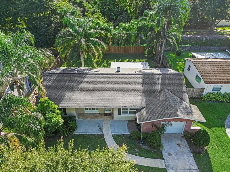 624 Fitzwalter Dr, FL