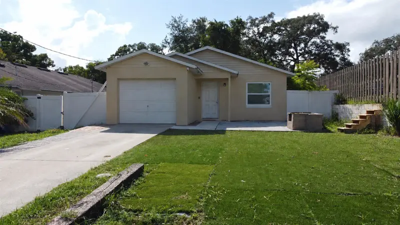 400 N Hastings St #400,402,404, FL