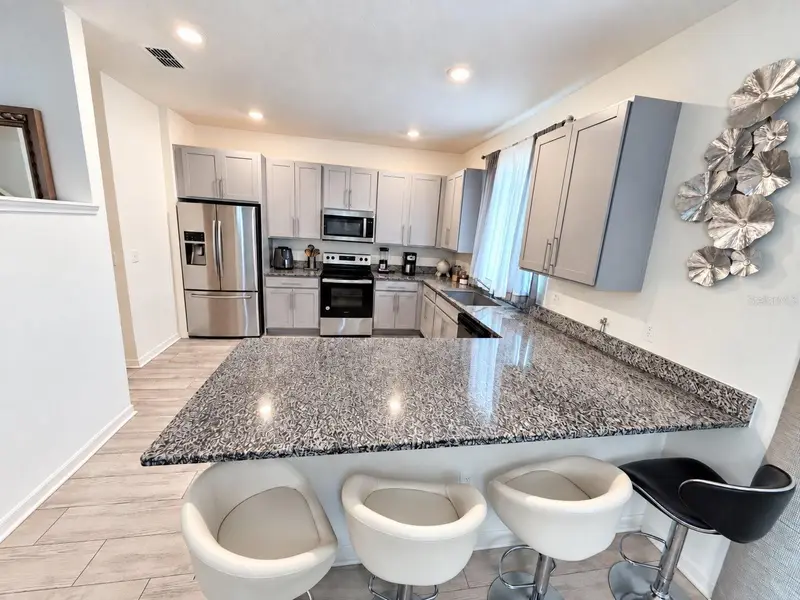 2756 Meadow Stream Way, FL