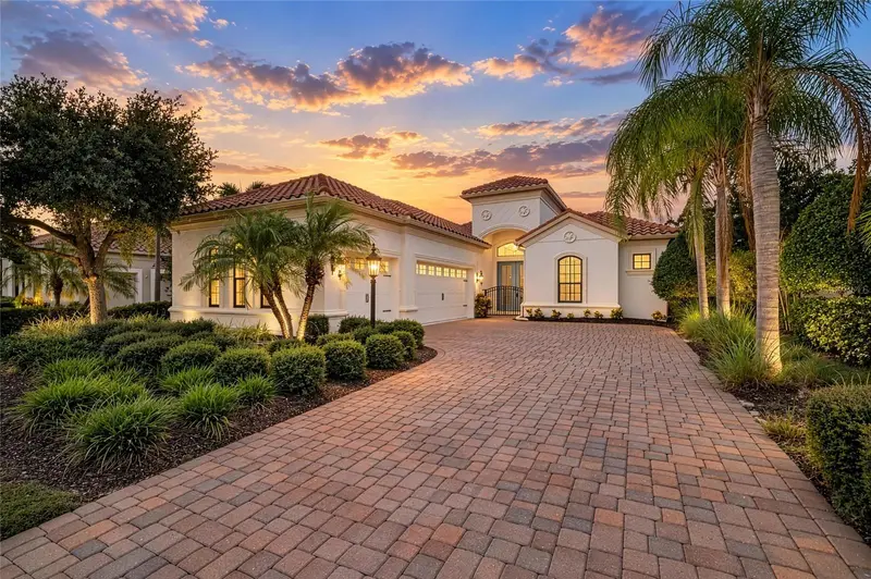 14716 Castle Park Ter, FL