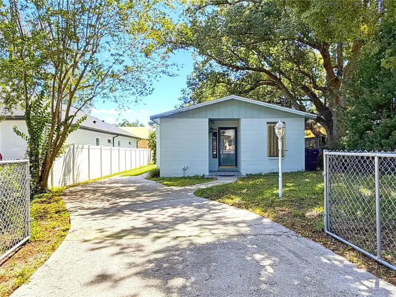 1026 W Rambla St, FL