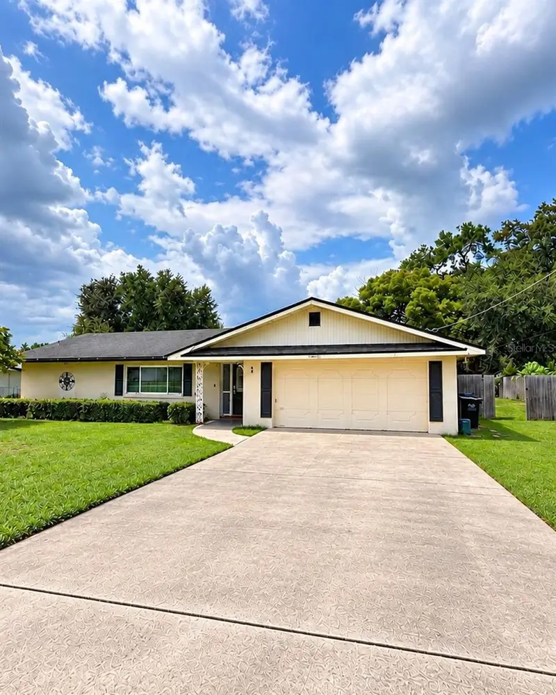 9 Winterset Dr, FL