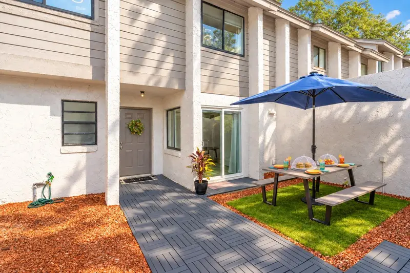 139 Olive Tree Cir, FL
