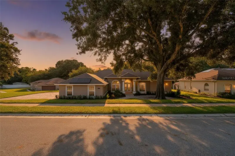 16208 Arrowhead Trl, FL