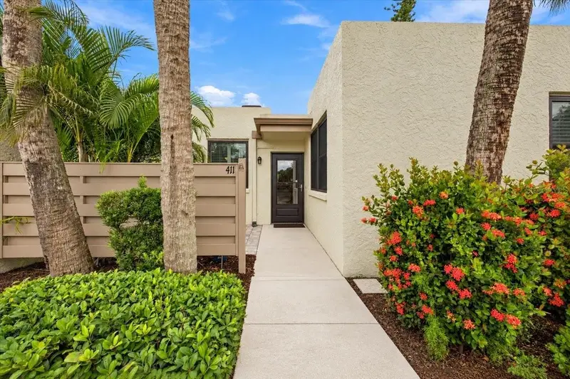 411 Palm Tree Dr #411, FL
