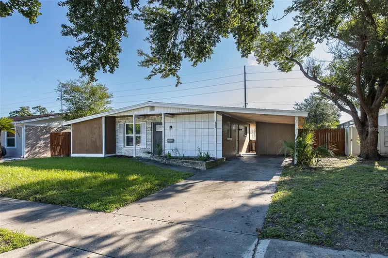 4403 Gandy Cir, FL