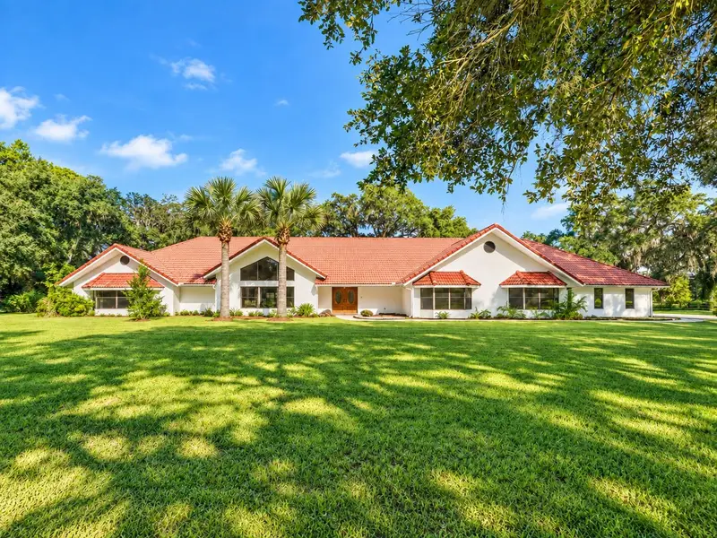 553 Ne 205th Ave, FL