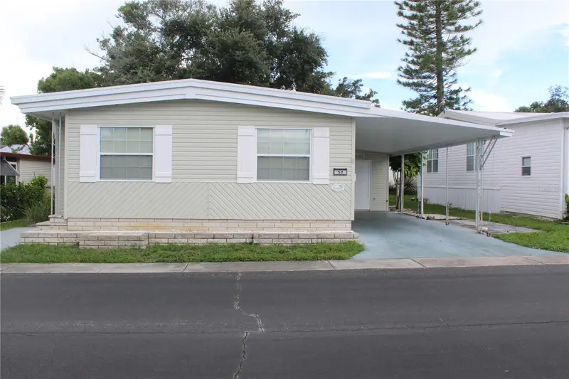 52 Royal Palm Cir, FL