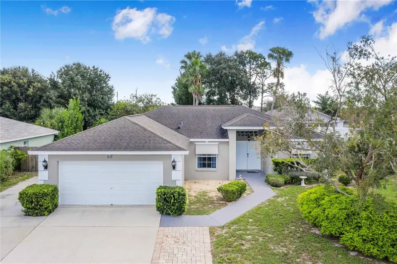 817 Reflections Loop E, FL