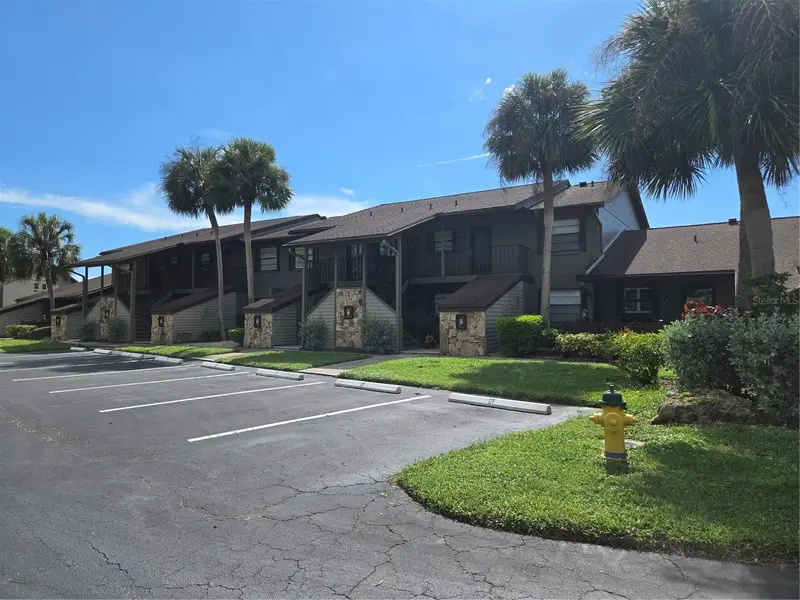 927 Capri Isles Blvd #10, FL