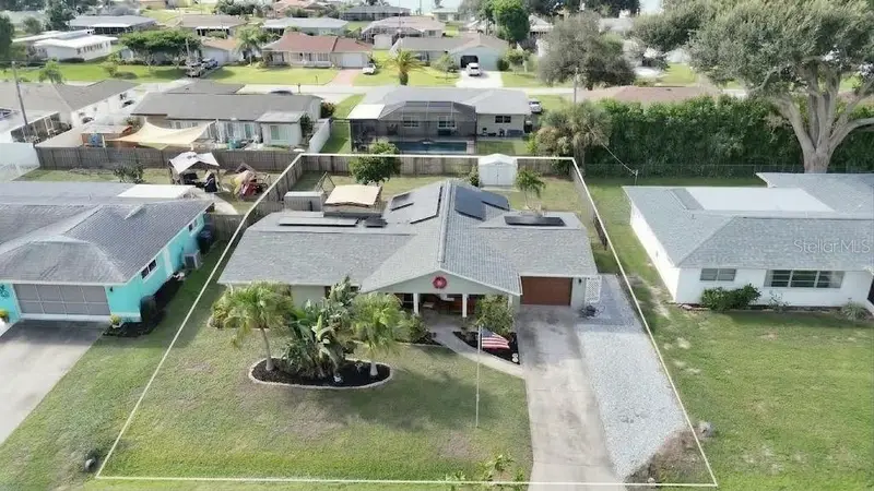 Venice Gardens listing