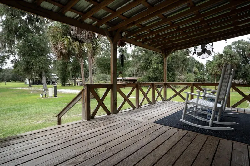 40090 County Rd 439, FL