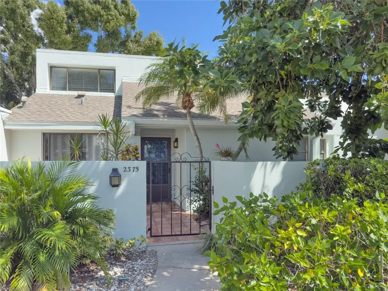 2375 Lakeside Mews #D2, FL