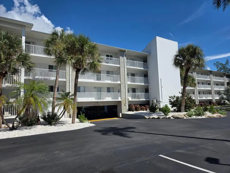 1401 S Mccall Rd #203, FL