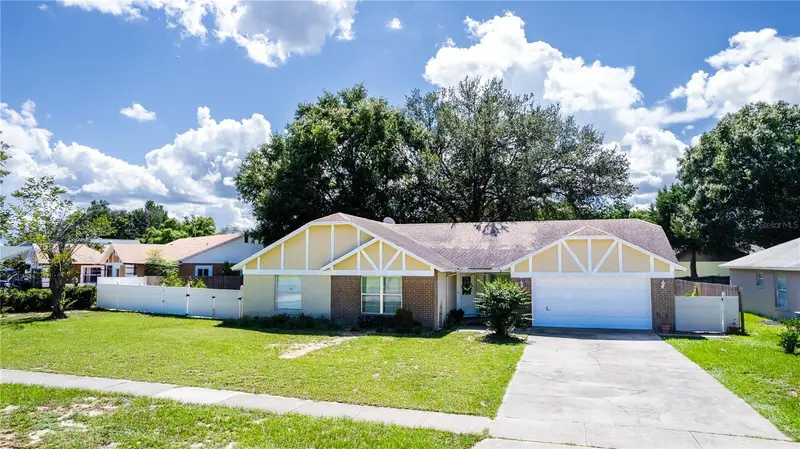 106 Red Rose Cir, FL