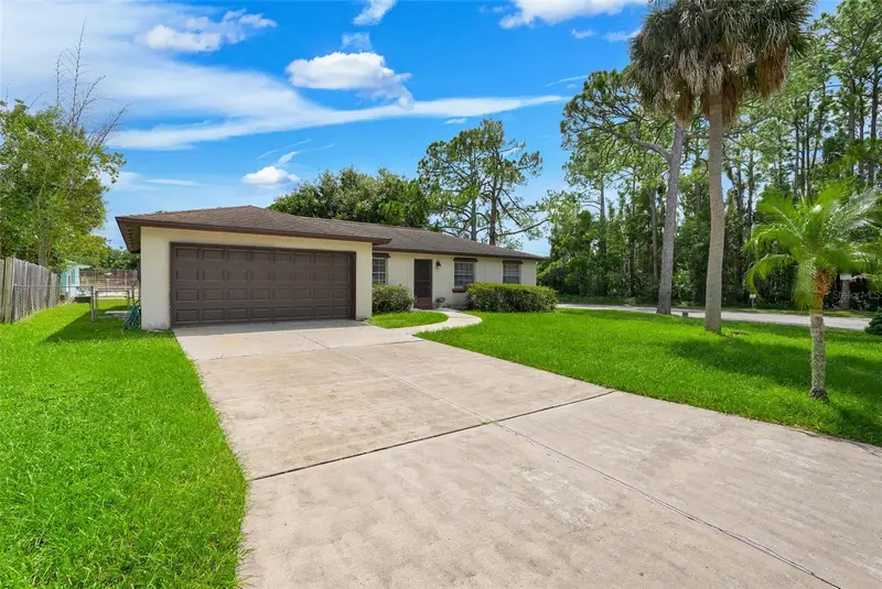 306 Loch Low Dr, FL