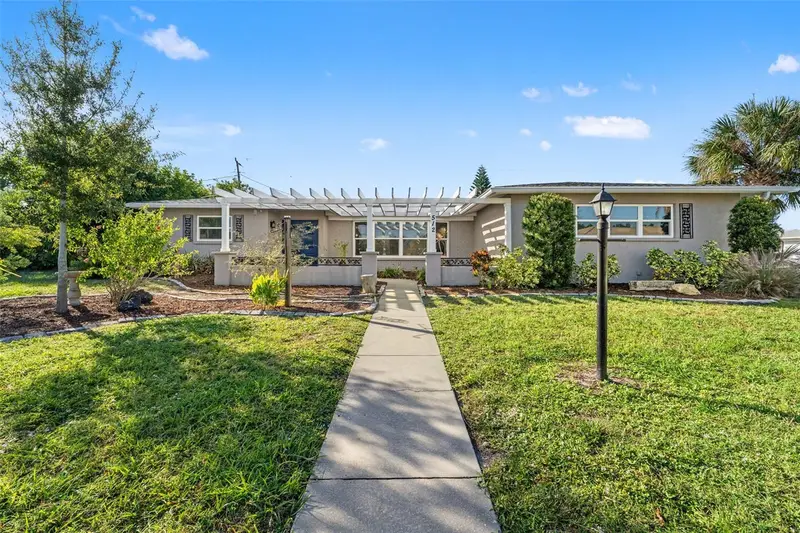 Venice Gardens listing
