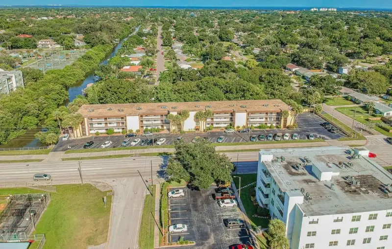 4435 1st St Ne #308, FL