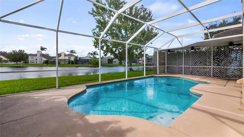 522 Hardwood Cir, FL