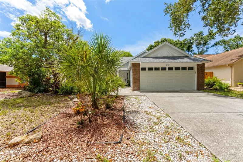 1435 Club Dr, FL