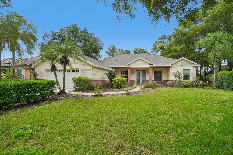 17718 Crystal Cove Pl, FL