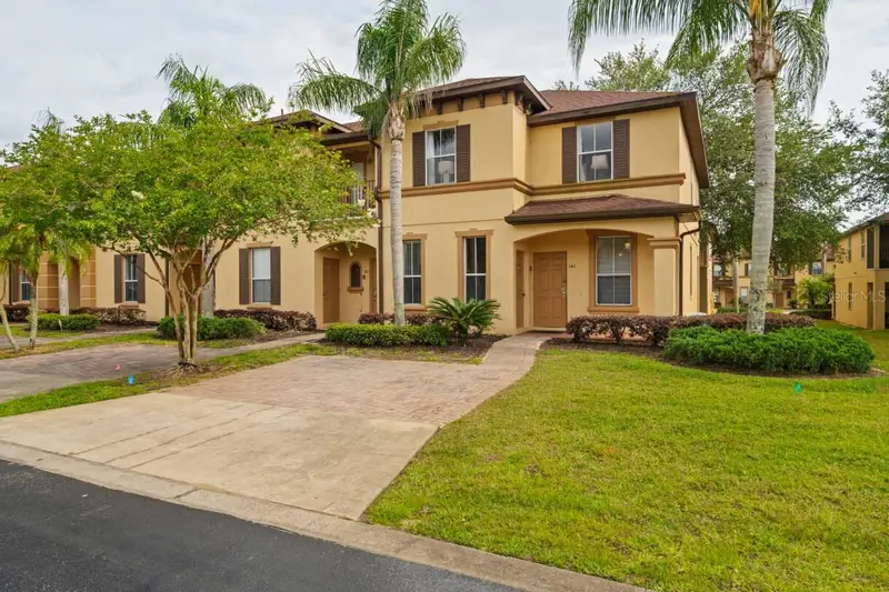141 Napoli Dr, FL