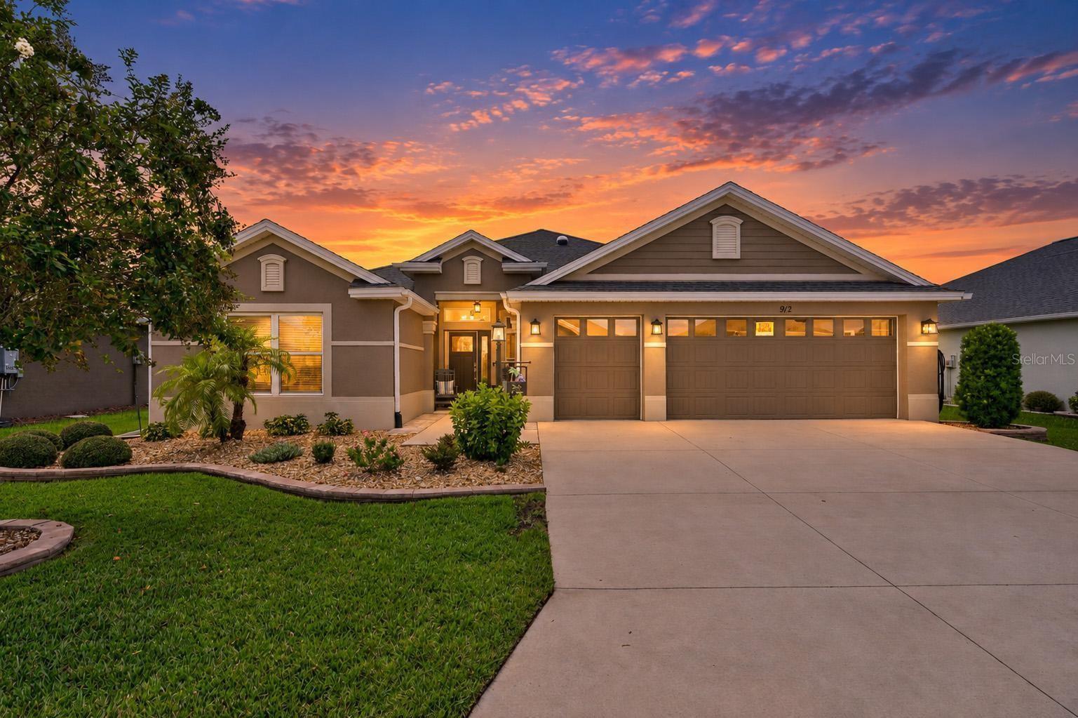 912 Hubbard Loop, FL