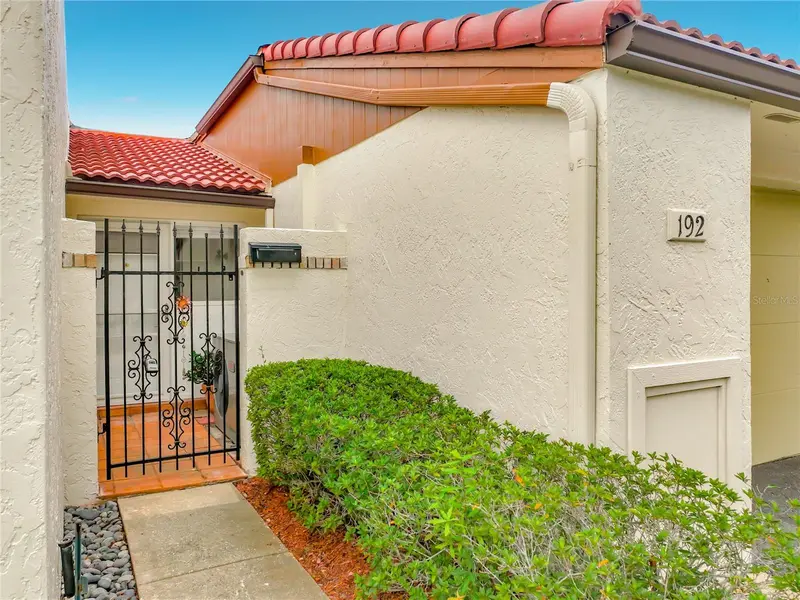 192 Balfour Dr #2, FL