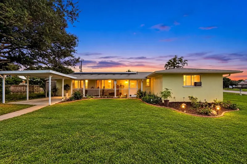 122 Algiers Dr, FL