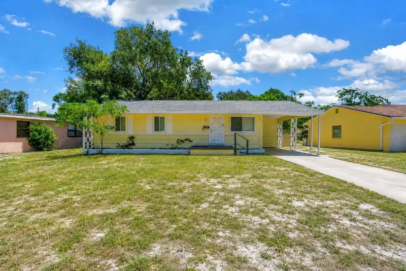 930 Alcazar Way S, FL