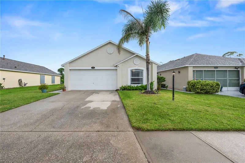 2054 Majestic Pine Ct Ne, FL