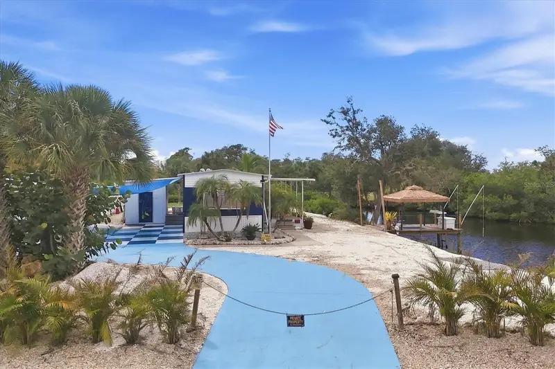 1128 Seahorse Ln, FL