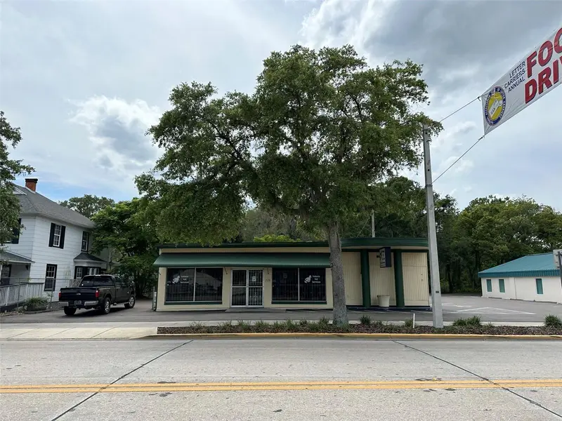 228 S Woodland Blvd, FL
