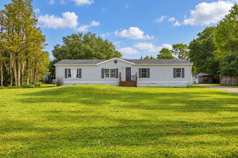 9445 Helena Dr, FL