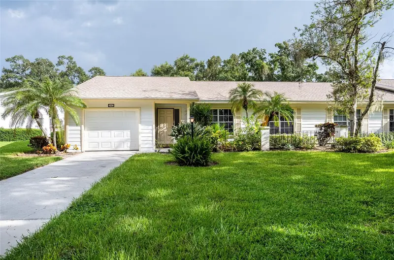 4206 Oakhurst Cir E #3075, FL