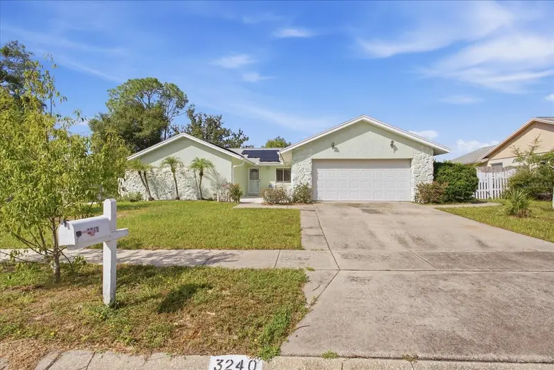 3240 Autumnwood Trl, FL