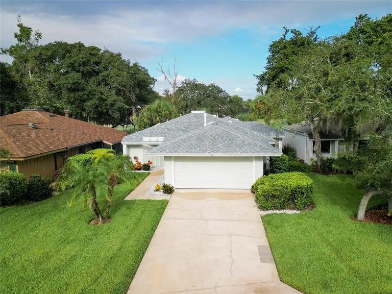 724 St Andrews Circle, FL