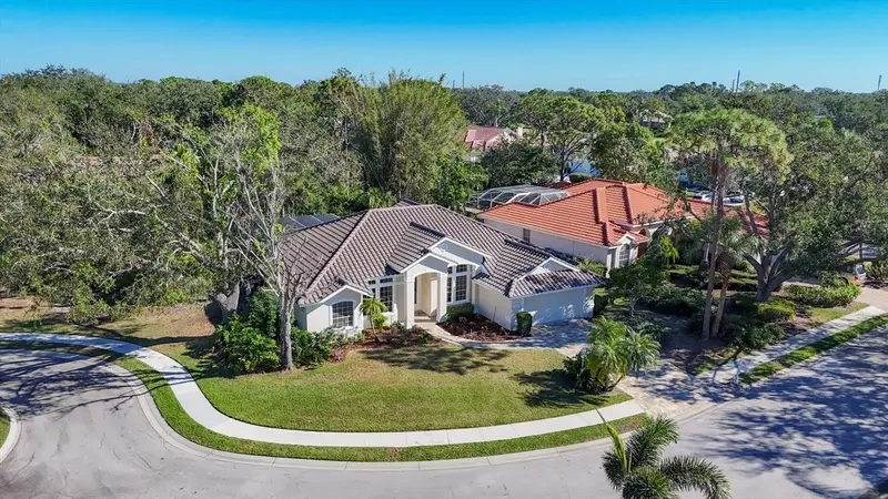 6615 Hunter Combe Xing, FL