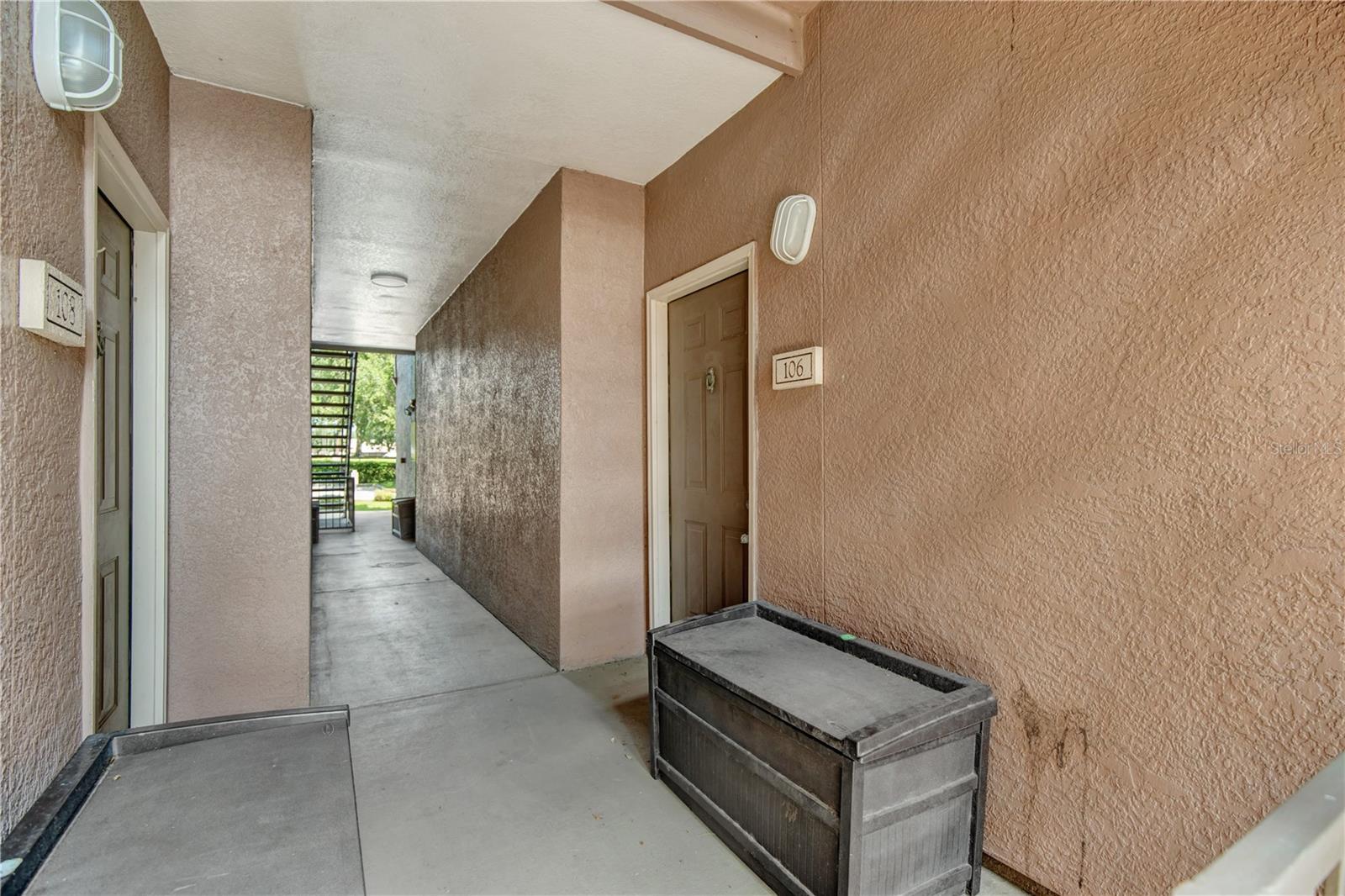 6137 Metrowest Blvd #106, FL