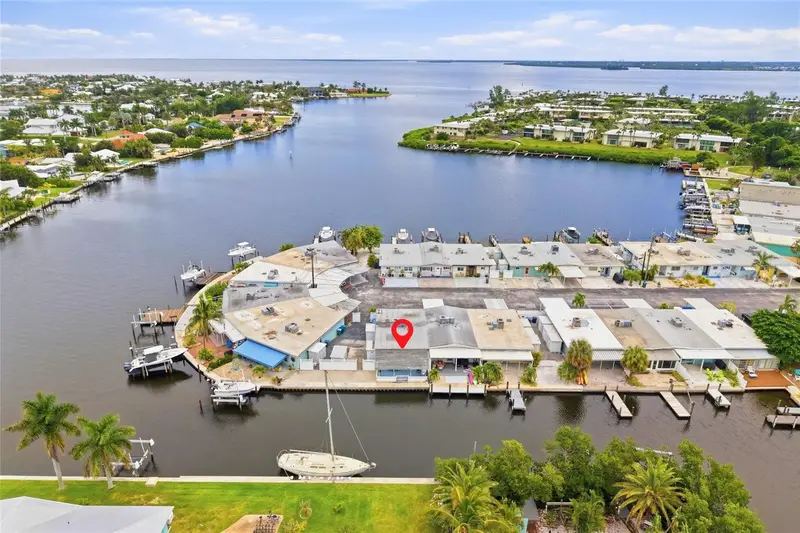 28 Seaside Ct, FL