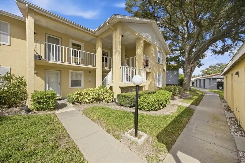1408 Millstream Ln #206, FL