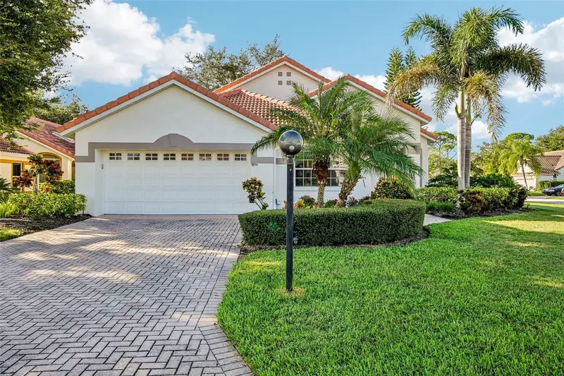 5814 Fairwoods Cir, FL