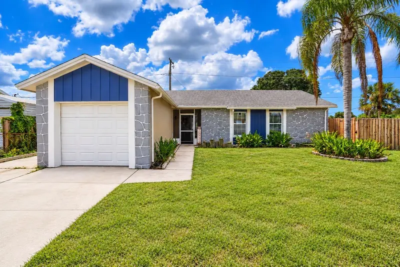 208 Flamingo Dr, FL