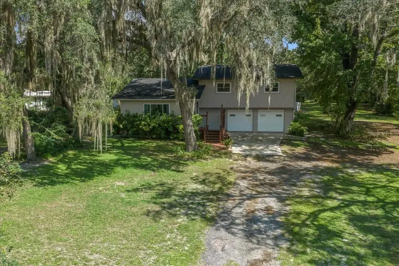 6567 Woodland Dr, FL