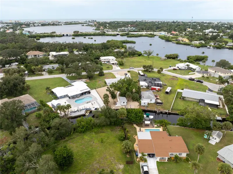 400 Dona Dr, FL