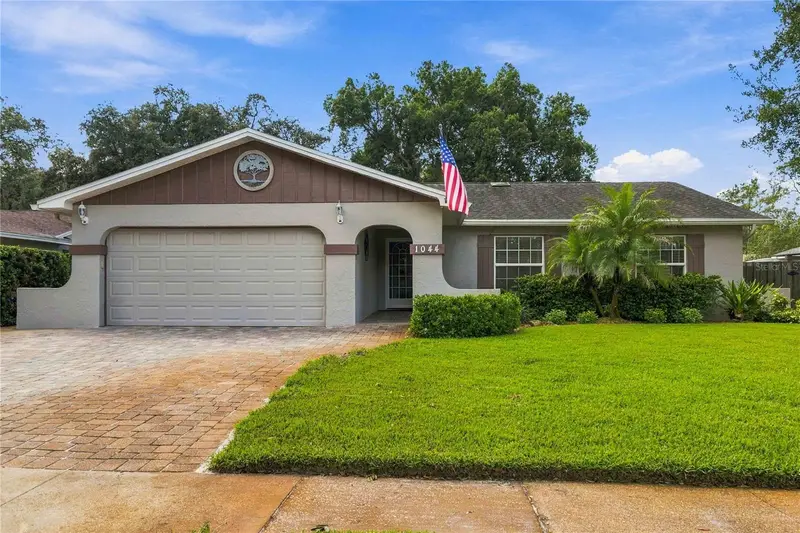 1044 Forest Cir, FL
