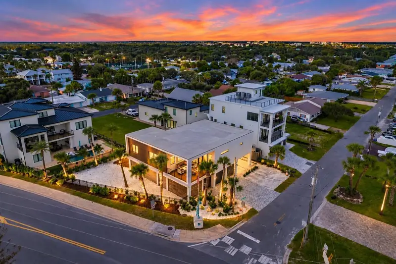429 Columbus Ave, FL