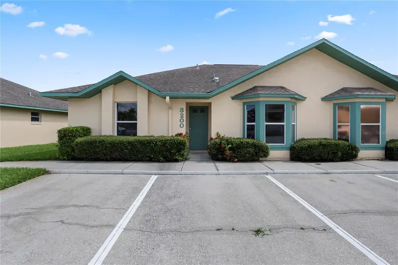 3200 Villa Way Cir, FL