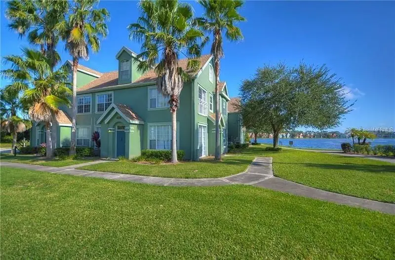 9414 Lake Chase Island Way #9414, FL